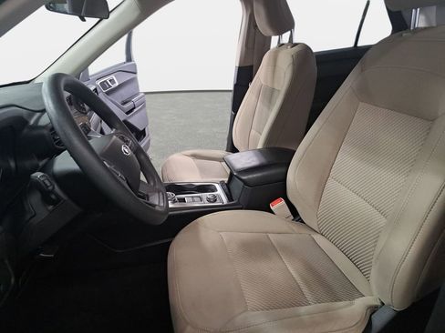 Used 2022 Ford Explorer Base w/ Class IV Trailer Tow Package image 18