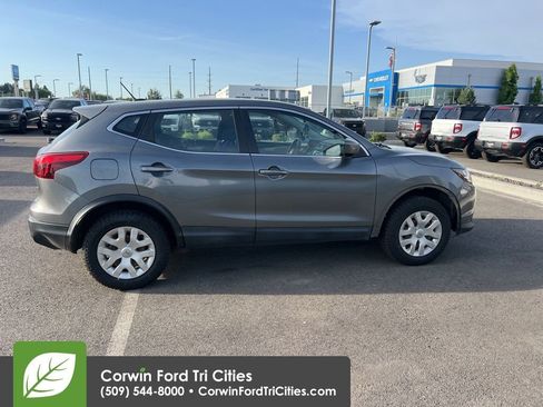 Used 2019 Nissan Rogue Sport S AWD/4WD image 8