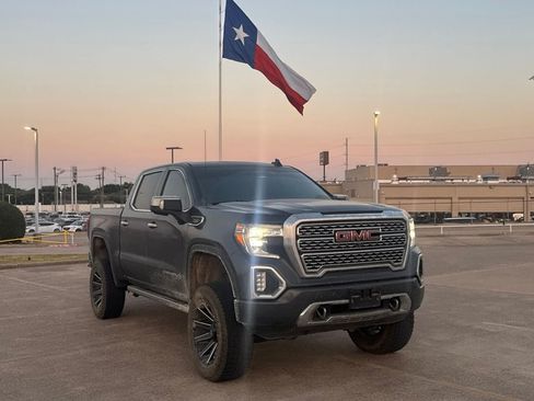 Used 2021 GMC Sierra 1500 Denali w/ Denali Ultimate Package AWD/4WD image 2