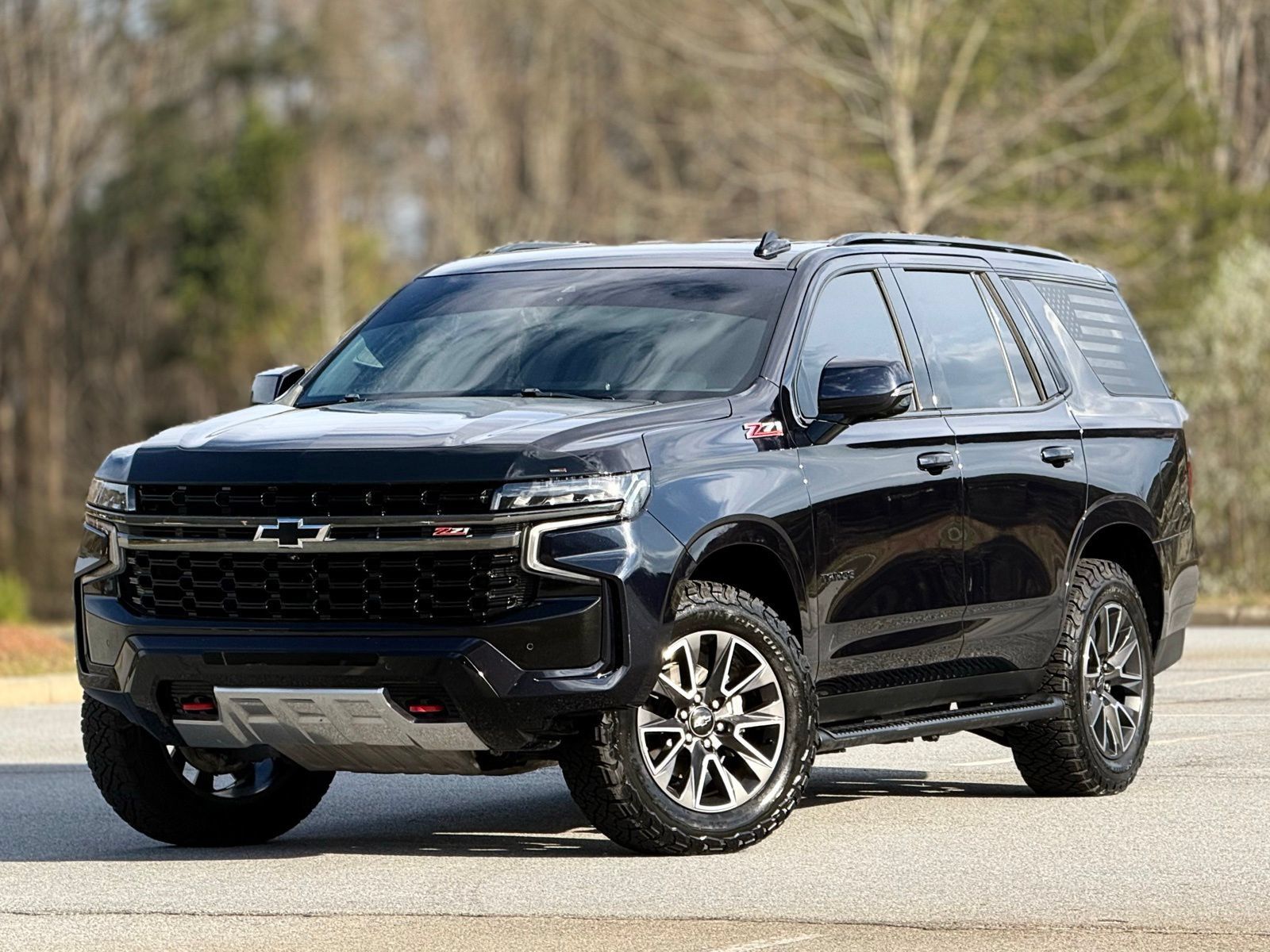Used 2022 Chevrolet Tahoe Z71 w/ Luxury Package AWD/4WD image 7