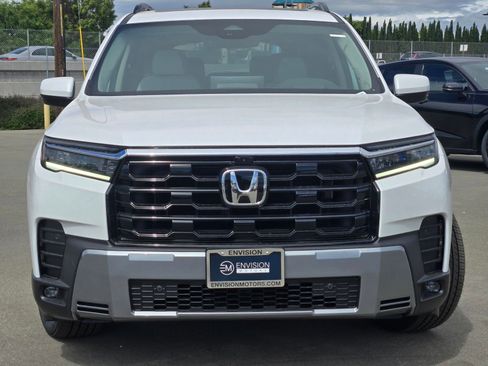 New 2026 Honda Pilot Elite image 2