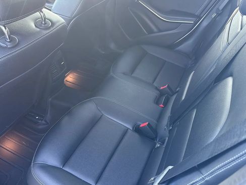 Used 2020 Mercedes-Benz GLA 250 4MATIC image 15