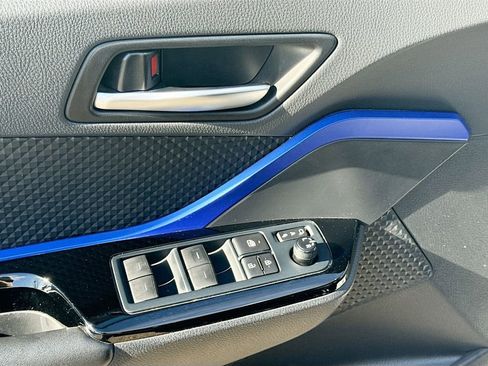 Used 2021 Toyota C-HR XLE image 22