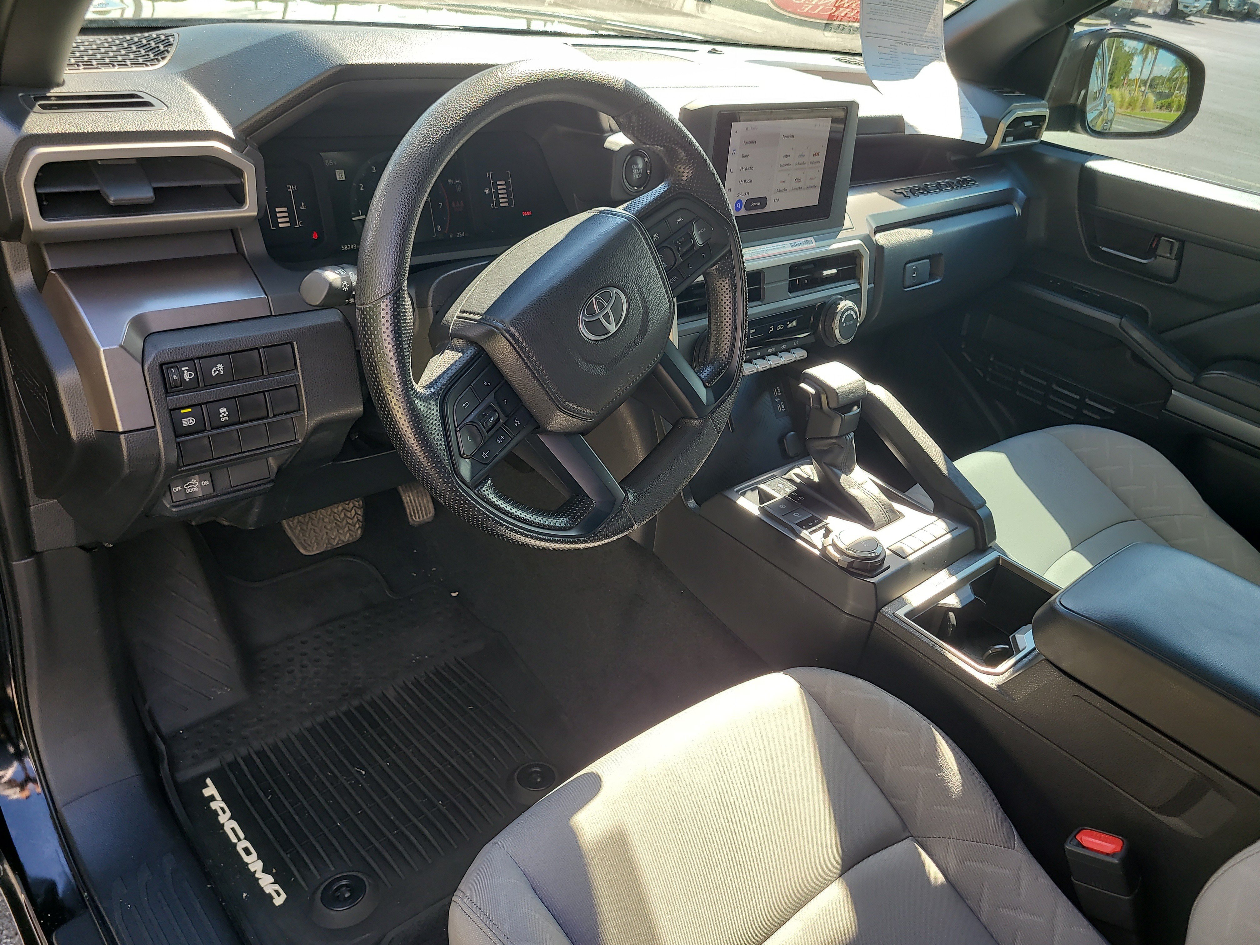 Certified 2024 Toyota Tacoma SR5 AWD/4WD image 19