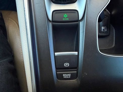 Used 2020 Honda Accord LX image 9