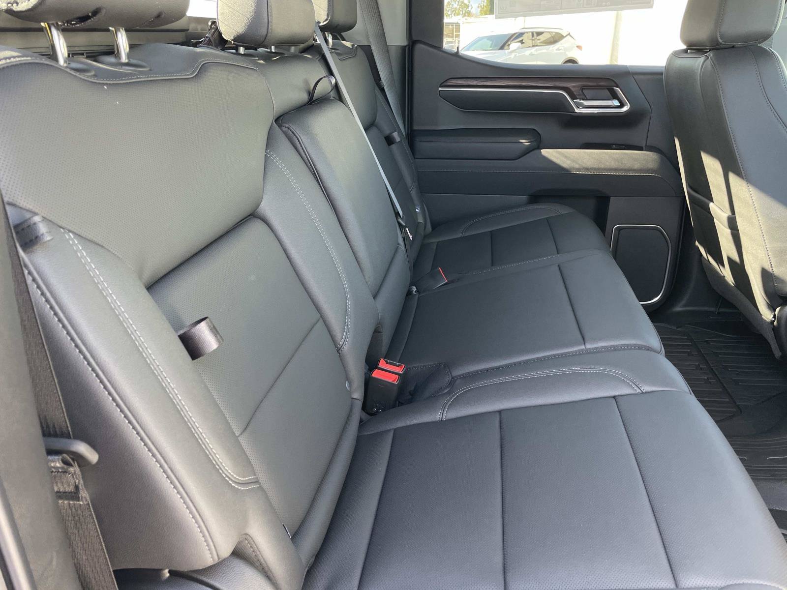 New 2026 GMC Sierra 1500 SLT w/ SLT Premium Package AWD/4WD image 26