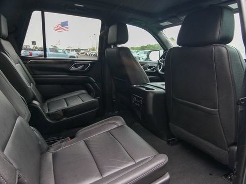 Used 2023 Chevrolet Tahoe Z71 w/ Luxury Package AWD/4WD image 26