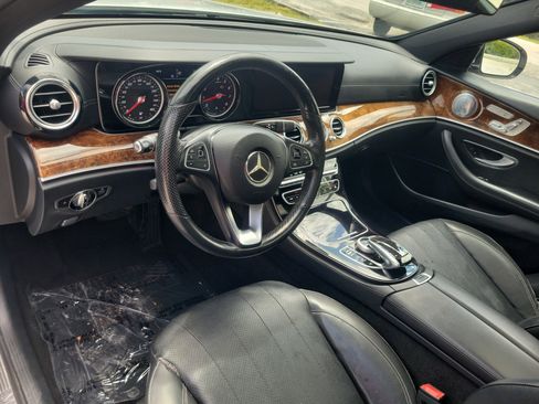 Used 2017 Mercedes-Benz E 300 4MATIC image 17