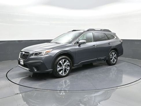 Used 2022 Subaru Outback Touring XT image 1