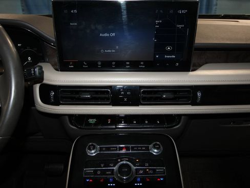 Used 2021 Lincoln Nautilus Reserve w/ Equipment Group 202A AWD/4WD image 17