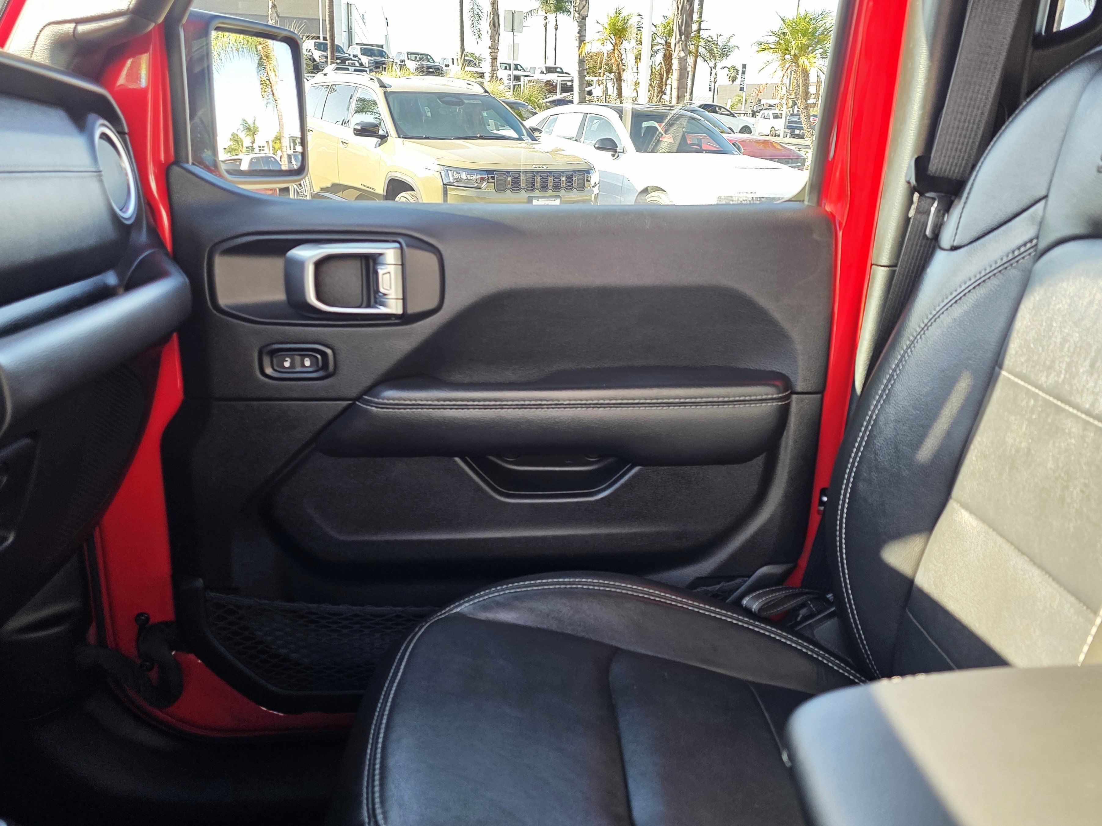 Certified 2022 Jeep Wrangler Unlimited Sahara AWD/4WD image 10