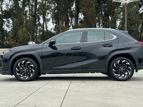 Used 2023 Lexus UX 250h FWD w/ Accessory Package (Z2) image 2