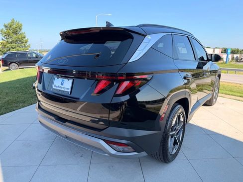 Used 2025 Hyundai Tucson SEL FWD image 9