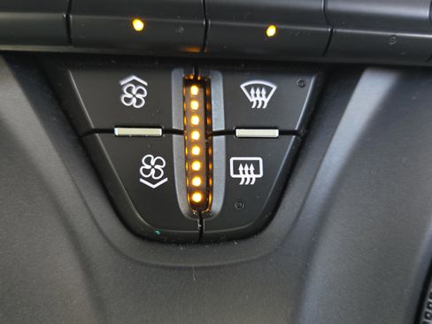 Used 2019 Chevrolet Blazer LT w/ LPO, Floor Liner Package image 29