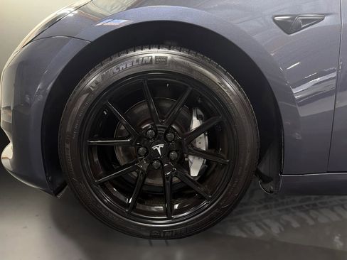 Used 2022 Tesla Model 3 image 25