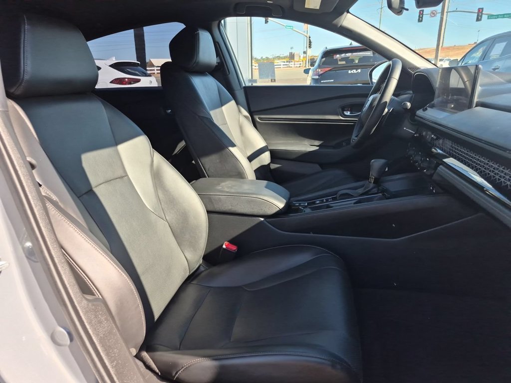 Used 2025 Honda Accord Sport image 29