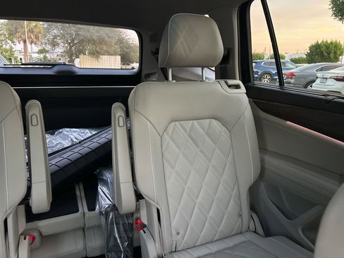 New 2026 Volkswagen Atlas SEL Premium R-Line AWD/4WD image 13