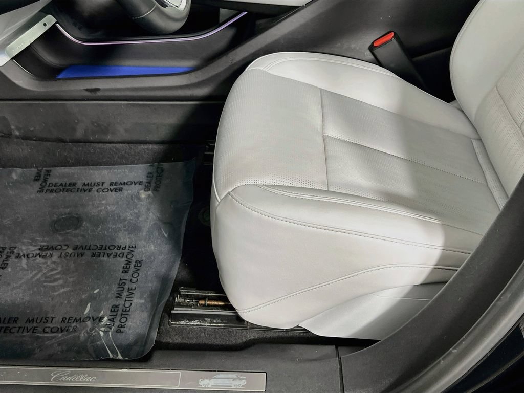 Used 2024 Cadillac Lyriq Sport w/ LPO, Floor Liner Package AWD/4WD image 19