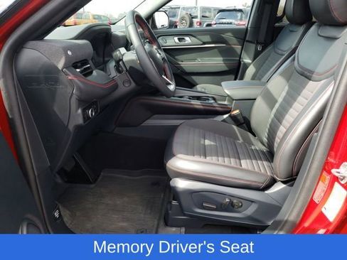 Used 2025 Ford Explorer ST-Line w/ Premium Package image 17