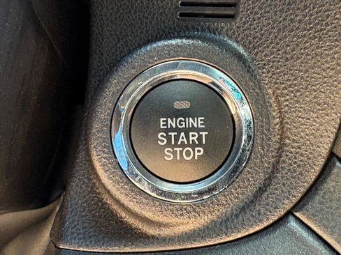 Used 2025 Subaru Outback Limited w/ Popular Package #2 AWD/4WD image 19