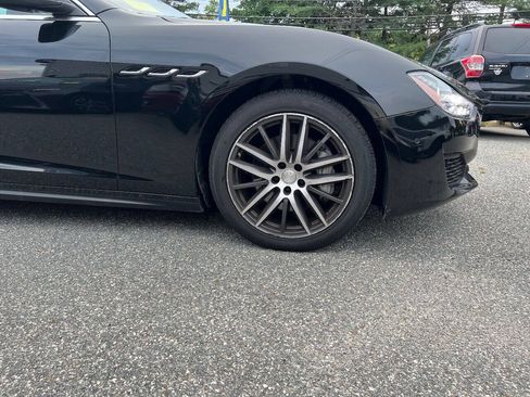 Used 2019 Maserati Ghibli RWD image 40