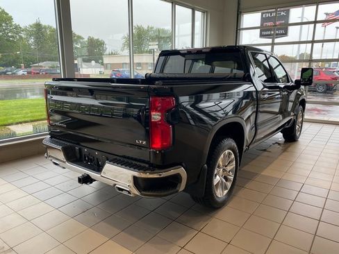 Used 2021 Chevrolet Silverado 1500 LTZ w/ Technology Package image 7