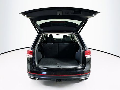 Used 2025 Volkswagen Atlas SE AWD/4WD image 29