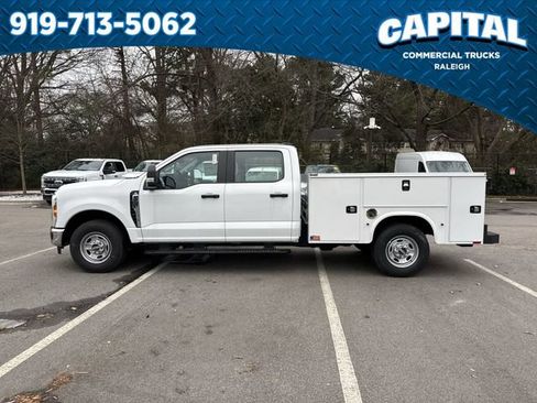 New 2026 Ford F250 XL w/ XL Chrome Package image 5
