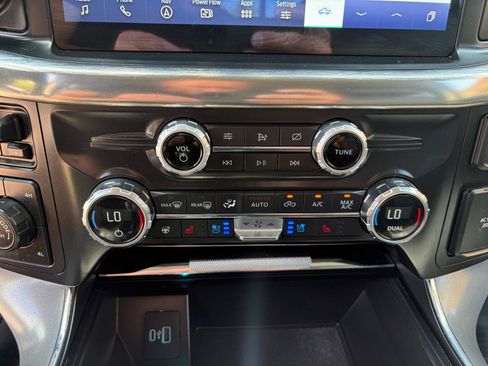 Used 2021 Ford F150 Lariat w/ Equipment Group 502A High AWD/4WD image 23