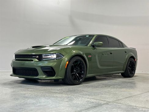 Used 2021 Dodge Charger Scat Pack image 2