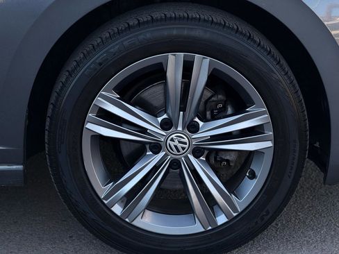 Used 2019 Volkswagen Jetta R-Line w/ R-Line Cold Weather Package image 10