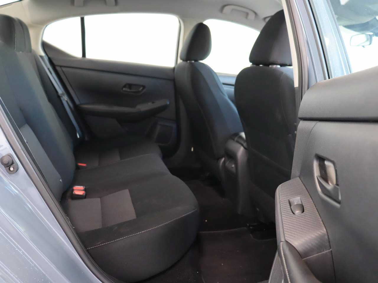 Used 2025 Nissan Sentra SV FWD image 16