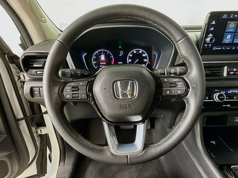 Certified 2023 Honda Pilot Touring image 11