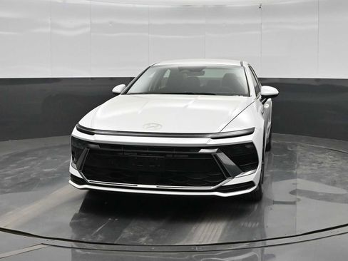 New 2026 Hyundai Sonata SEL FWD image 3
