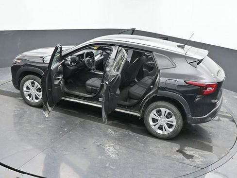 Used 2024 Chevrolet Trax LS image 57