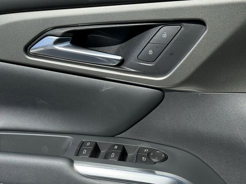 New 2026 Chevrolet Traverse LT w/ Sun and Wheel Package image 17