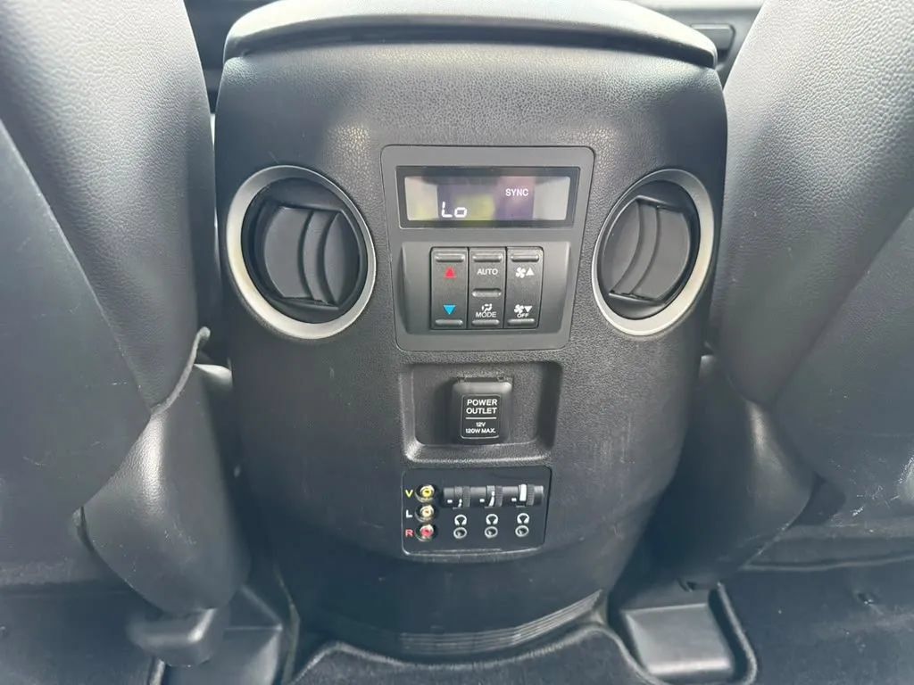 Used 2015 Honda Pilot Touring image 18