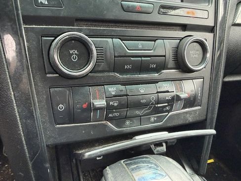 Used 2018 Ford Explorer XLT w/ Equipment Group 202A image 20