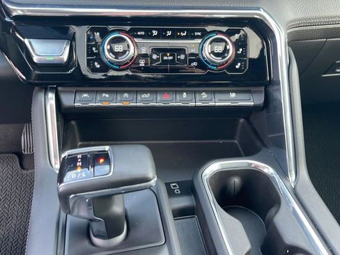 Used 2023 GMC Sierra 1500 Denali w/ Denali Reserve Package AWD/4WD image 32