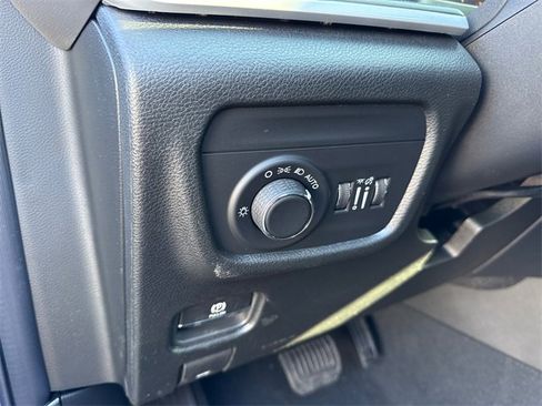 New 2026 Jeep Grand Cherokee Laredo image 14