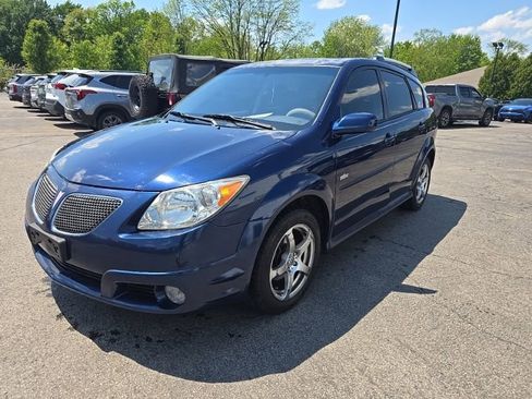 Used 2007 Pontiac Vibe w/ Sun And Sound Package FWD image 3
