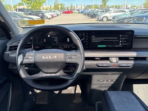 Used 2024 Kia EV9 Land AWD/4WD image 13