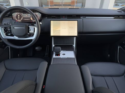 Certified 2025 Land Rover Range Rover SE AWD/4WD image 4