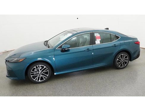 New 2026 Toyota Camry XLE image 2