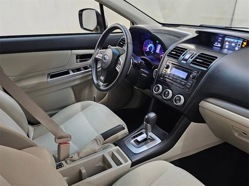 Used 2014 Subaru Crosstrek 2.0i Premium image 10