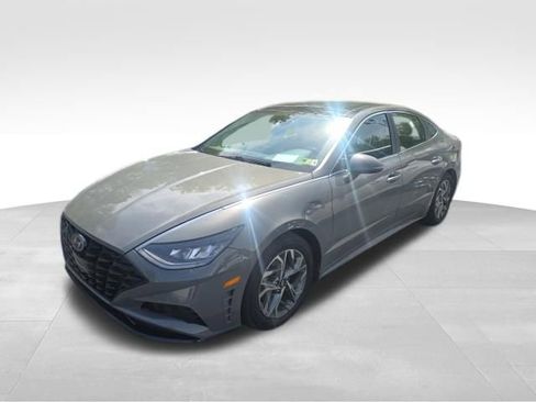 Used 2022 Hyundai Sonata SEL w/ Convenience Package FWD image 2