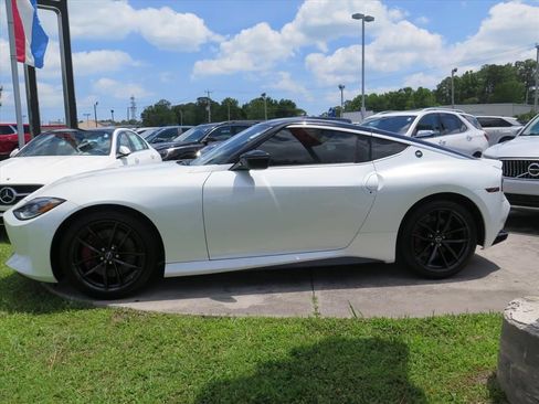 Used 2024 Nissan Z Performance w/ Floor Mat Package RWD image 6