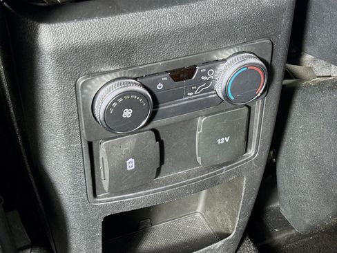 Used 2020 Ford Explorer XLT w/ Equipment Group 202A AWD/4WD image 20