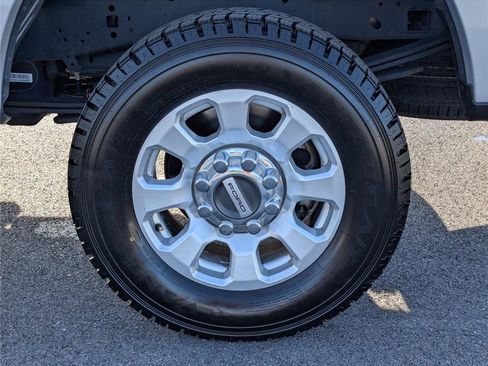 Used 2024 Ford F250 XLT image 10