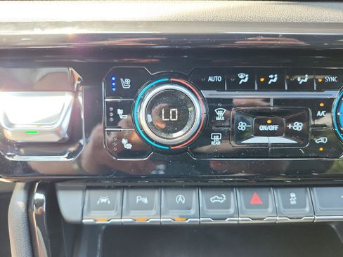 Certified 2026 GMC Sierra 1500 AT4 w/ AT4 Premium Package AWD/4WD image 23